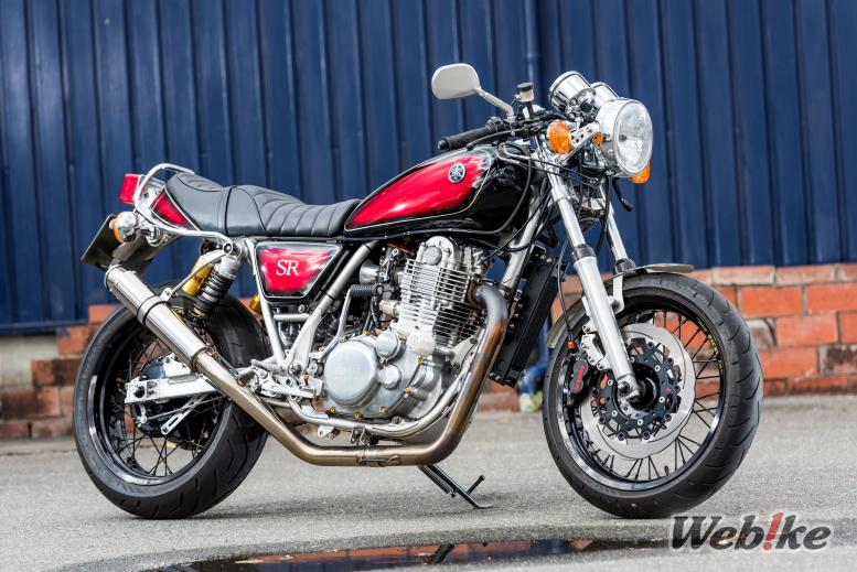 Aspecto clásico y moderno: YAMAHA SR400 Custom by DELL-SARA