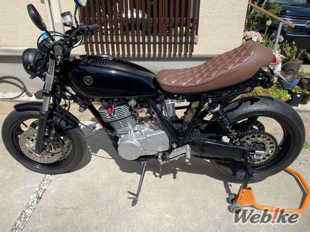 Serenidad monocilíndrica: YAMAHA SR400 Custom