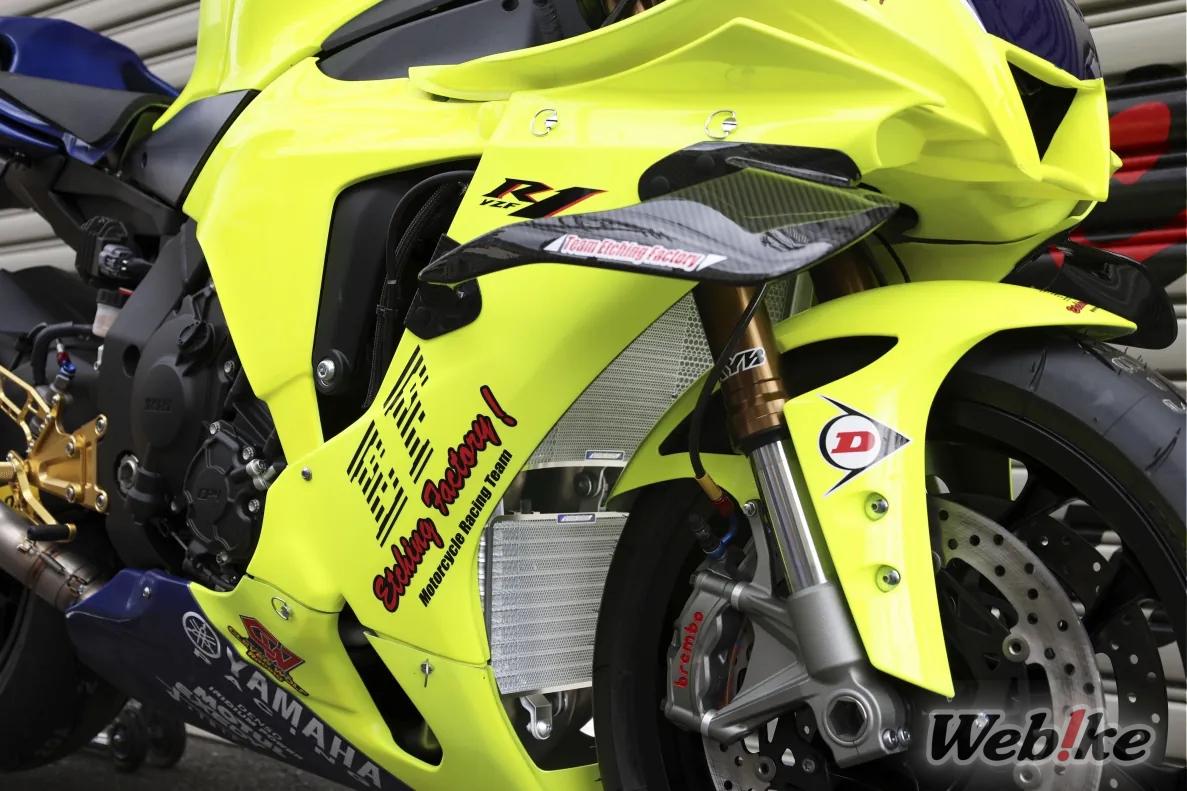 Etching Factory Radiator Core Gurard equipped on the YAMAHA YZF-R1